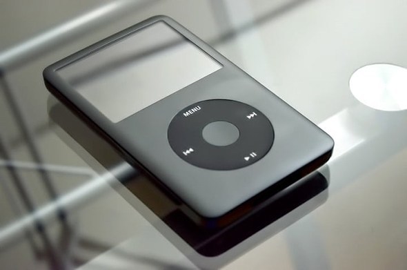 كيف أنشأت الحكومة الأمريكية جهاز iPod عالي السرية تحت أنظار ستيف جوبز