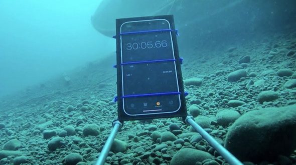 آي-فون 12 يغوص في الماء والنتائج مفاجئة